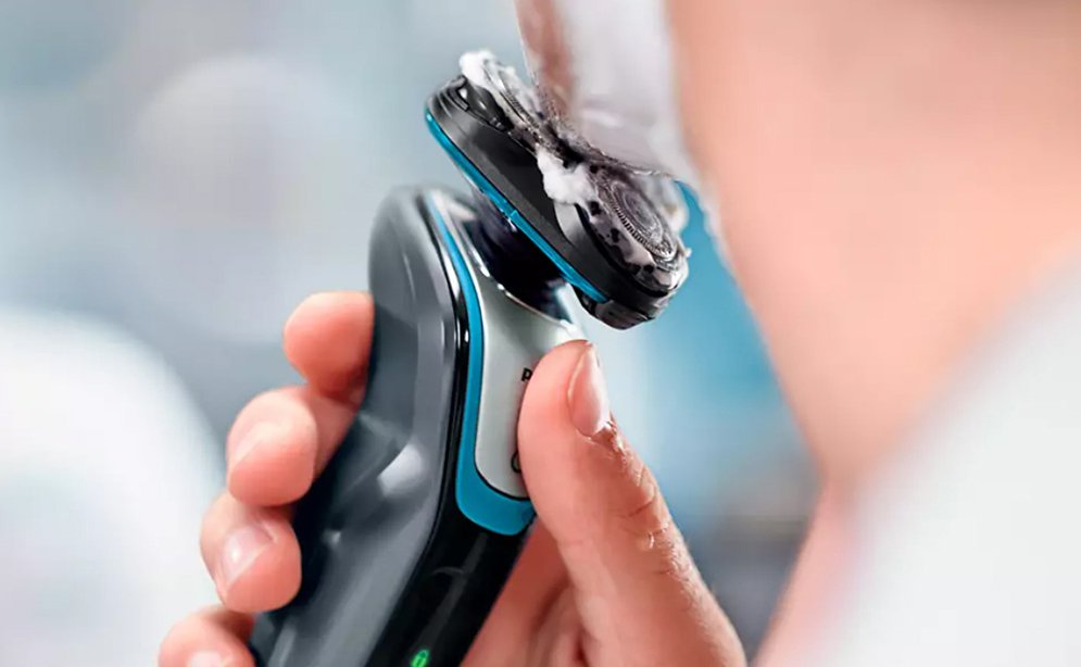 Philips S5070/04 AquaTouch Electric Shaver Wet and Dry for Men