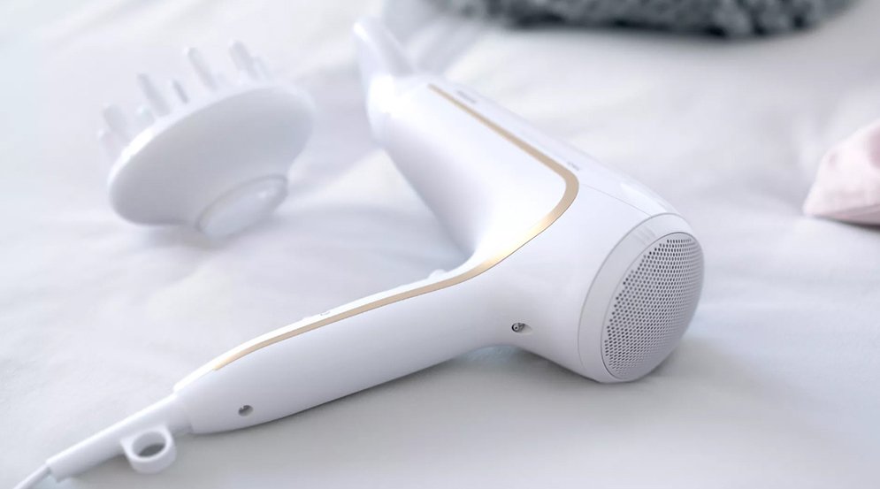 Philips HP8232/00 DryCare Advanced ThermoProtect Hair Dryer for Women